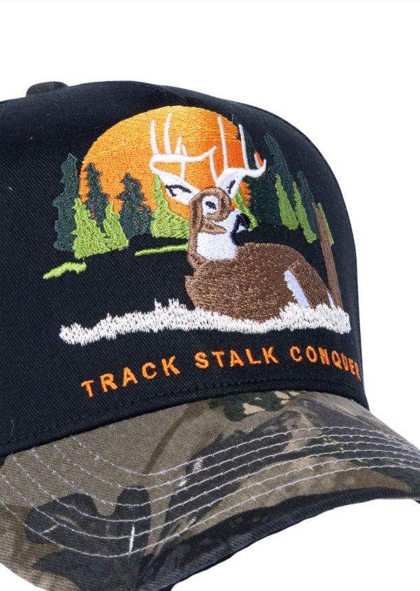 REFERENCE Deer Tracker (Black/Camo)