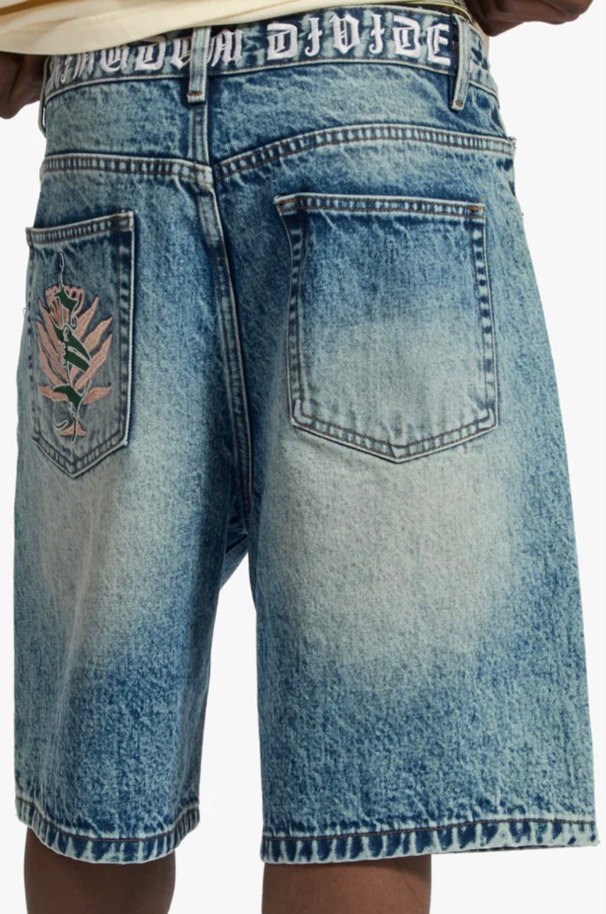 "SUGARHILL HEAVENS GATE" JORTS (LIGHT WASH)